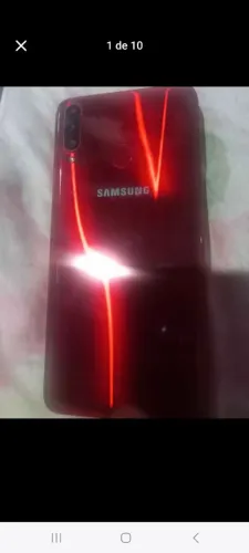 Celular A20s só o luxo funcionando perfeitamente impecável está trincado película +capa ok