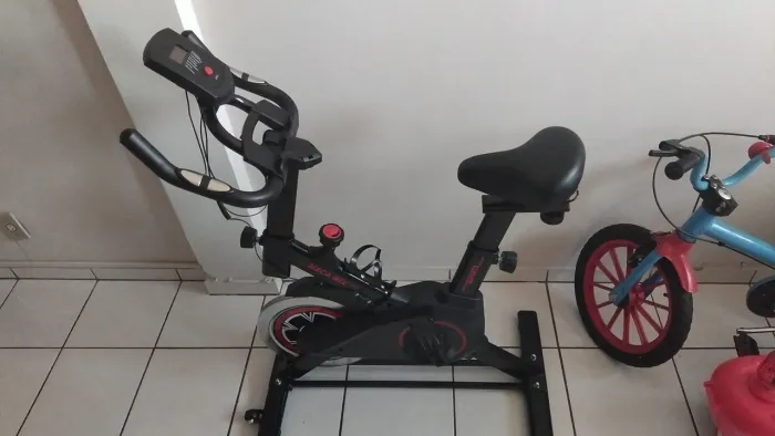 Vendo , semi nova.