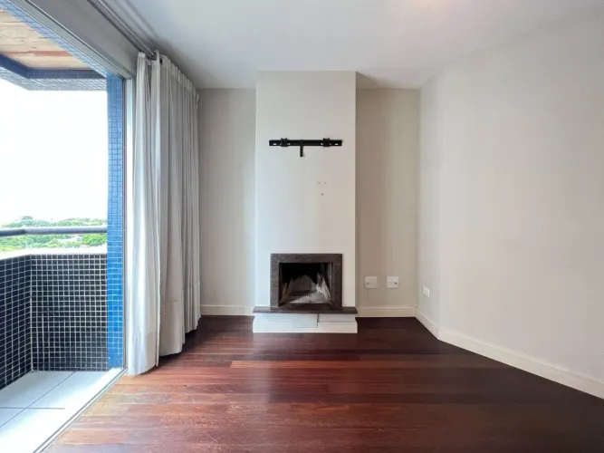 Apartamento com 2 dormitórios sendo 1 suíte com vista para o Jardim Botânico - 74m²