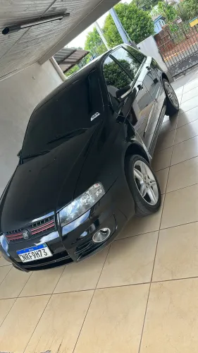 Fiat Stilo 1.8 Attractive Flex 8V 5P 2011