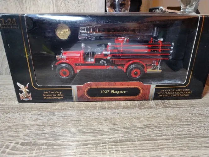 1927 SEAGRAVE Suburbanite 1/24 Signature SERIES