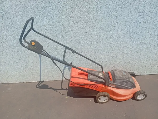 Cortador de grama Tramontina 110v