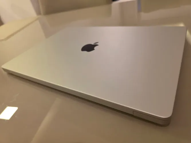 Macbook m2 max 36gb 2tb