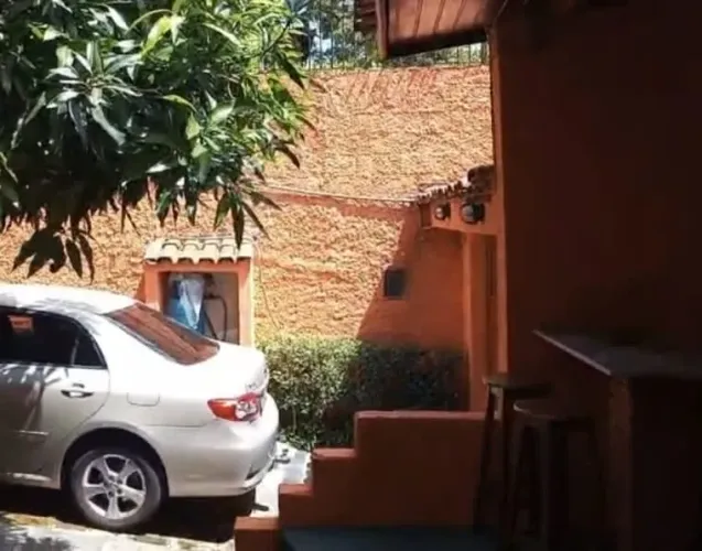 Casa comercial na Rua Clementine Brenne, 201 185 m²