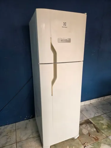 Vendo geladeira Electrolux