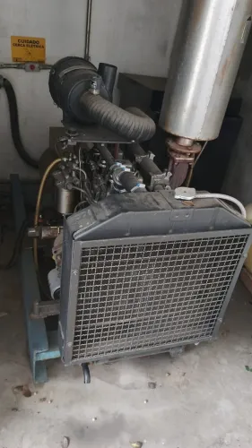 Gerador 40 kVA (40kVA)