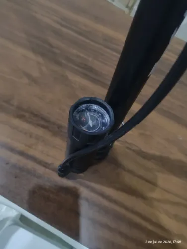 Bomba de encher pneu