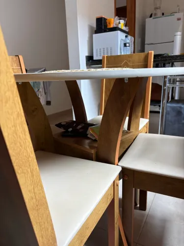 Mesa 4 cadeiras