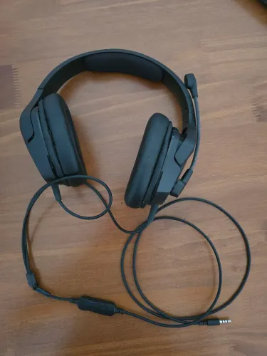 Fone de ouvido gamer HyperX Cloud Stinger Core, com microfone, preto<br>