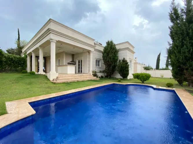 Casa de condomínio para venda, 330 metros quadrados com 3 Quartos, Jundiaí - SP