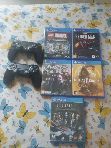 Jogos PS4 e 2 controle com defeito