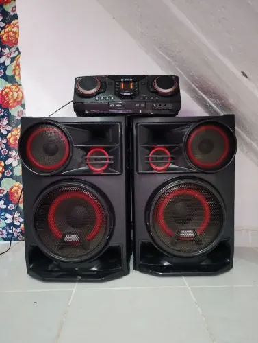 Som Lg CL 98