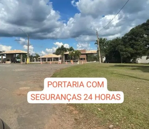 VENDE-SE CHÁCARA NO CONDOMINIO COUNTRY VILLE, EM HIDROLANDIA.