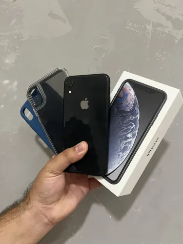 iPhone XR - 64B completo 
