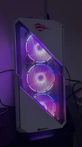 PC GAMER COM MONITOR, TECLADO E MOUSE!