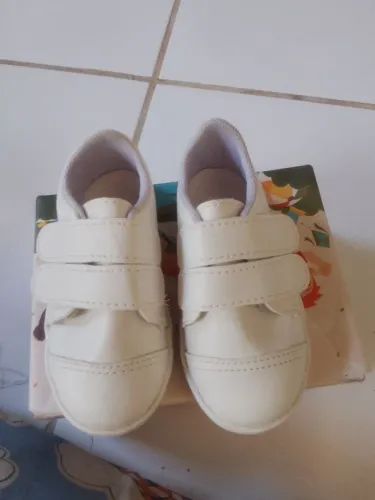 Sapato infantil branco