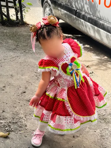 VENDE VESTIDO CAIPIRA TAM 2/3 USADO 2x