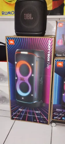 Vendo JBL partybox 720 lançamento lacrada zero bala apenas 5.700 reais aceito cartão