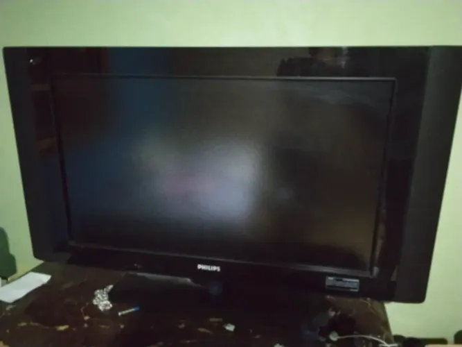 TV LCD Philips, funcionando, não é Smartv