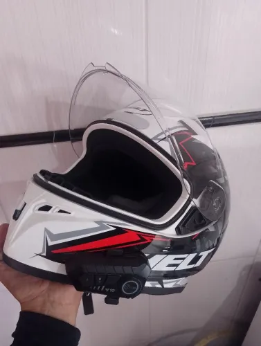 Vendo Capacete Helt com intercomunicador Tam 62 