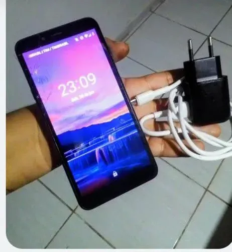 Celular LG K8 + 