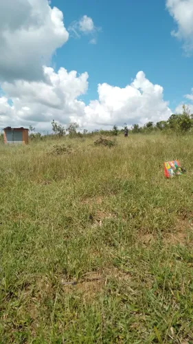Vendo este terreno medindo 10 por 30, 40 000 mil