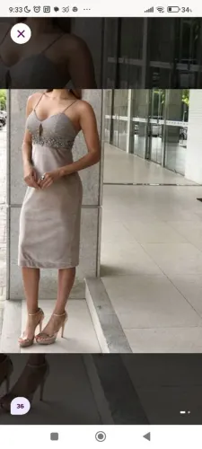 Vestido MIDI em veludo com pedrarias Tam 36, da marca LN Brand , na cor nude