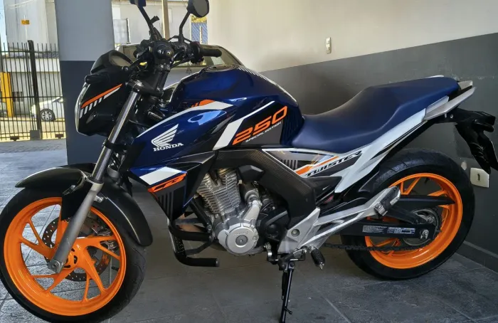 HONDA TWISTER CB250 2020 SPECIAL EDITION