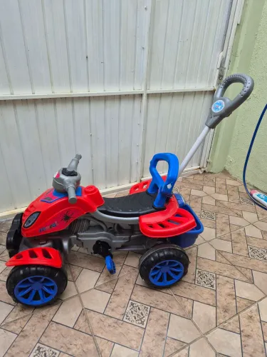 Quadriciclo / moto infantil - Maral Homem Aranha