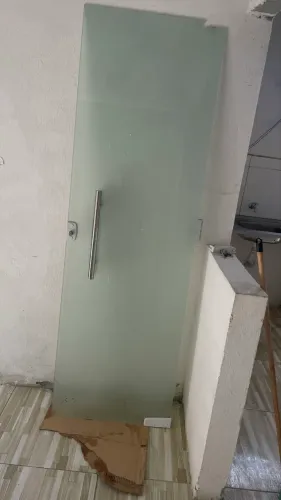 Vendo porta de vidro