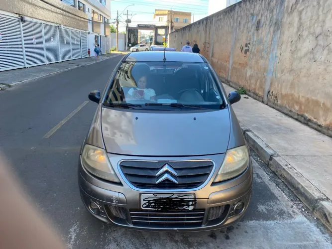 Citroen C3 GLX 1.4/ GLX Sonora 1.4 Flex 8V 5P 2011