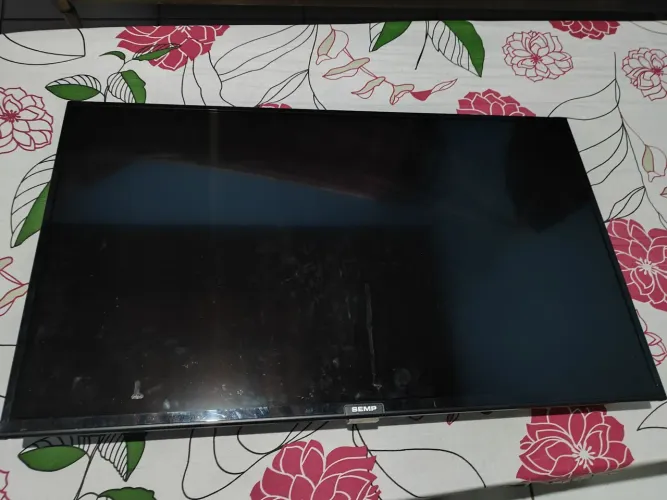 Smart Tv Semp 43 com defeito na tela