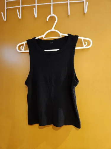 Blusa cropped preta tamanho P