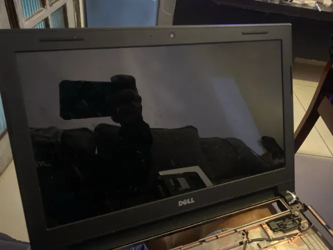 Tela semi nova Dell Vostro 3360 (código de fábrica P32G