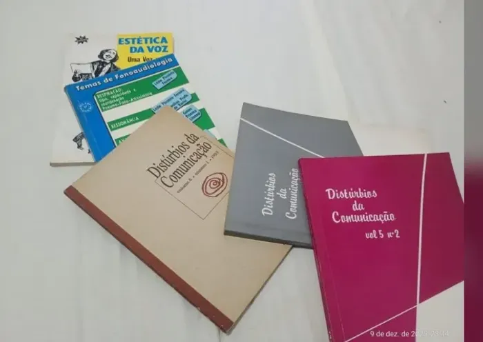 LOTE DE livros  (Fonoaudiologia )