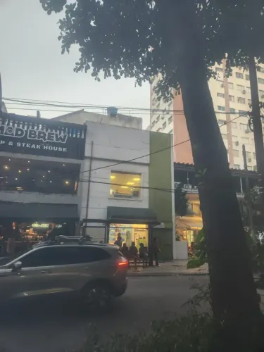 Ponto comercial/Loja/Box para aluguel tem 210 metros quadrados