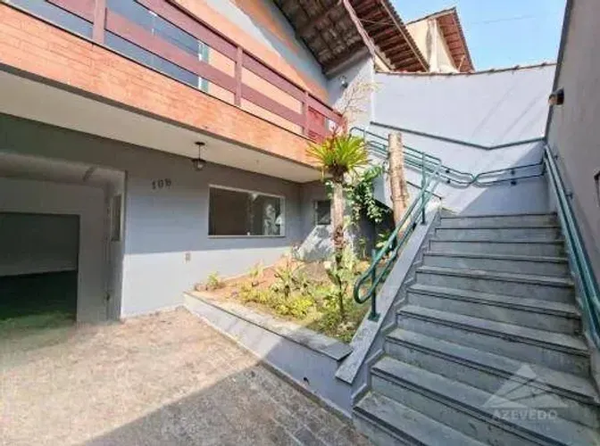 Sobrado com 4 dormitórios para alugar, 250 m² por R$ 6.875,00/mês - Vila Emílio - Mauá/SP