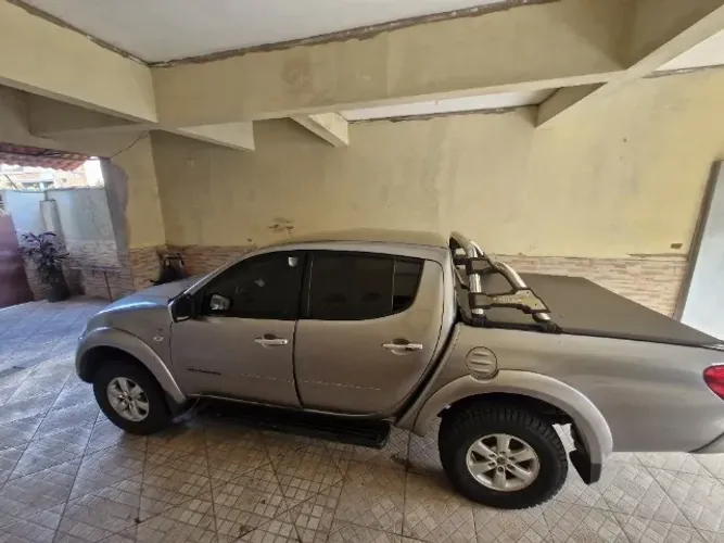 Mitsubishi L200 Triton HPE 3.2 CD TB Int.diesel AUT 2013