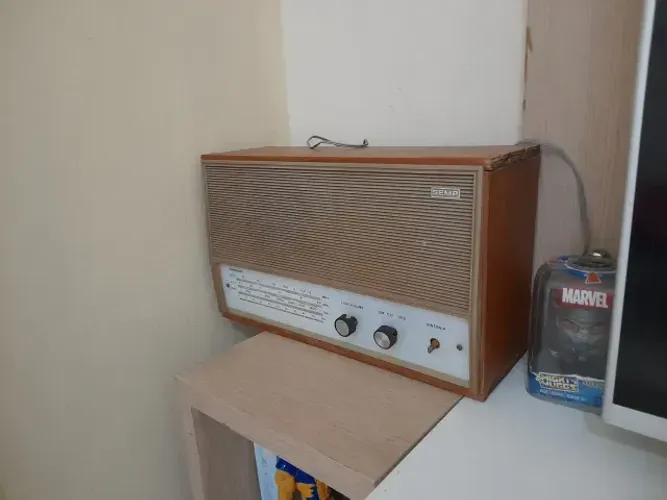 Radio Antigo Radio antigo Funcionando.