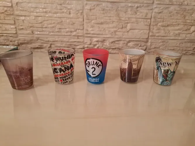 Coleção de copinhos importados 
