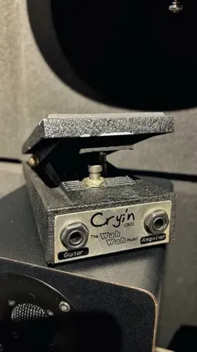 Pedal guitarra Cryin Wah-Wah Usado