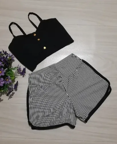 Conjunto de cropped e short malha