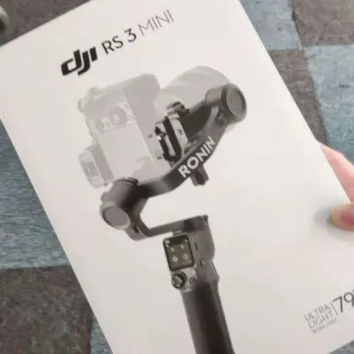 Lacrado Estabilizador Gimbal DJI Ronin RS3 Mini para Câmeras Mirrorless até 2kg