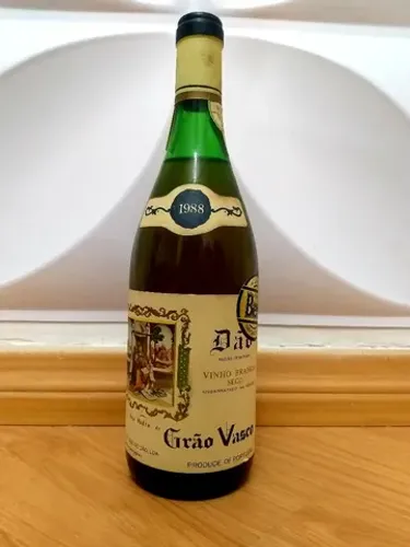 Lote de vinhos antigos