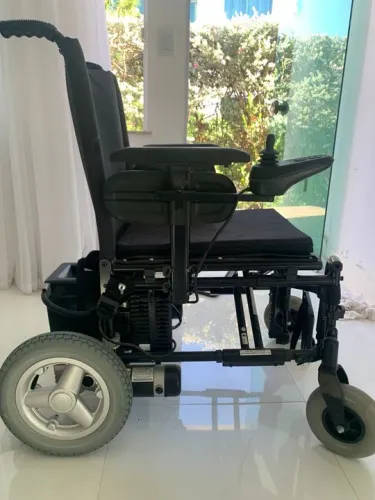 Cadeira de Rodas Ortobras E4