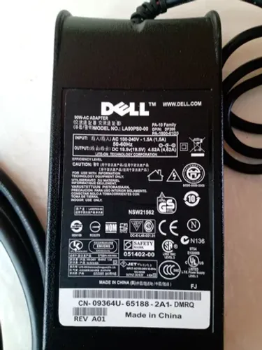 Fonte de alimentação Marca Dell Input: 100-240 V. -1,5 A Output: 19,5 V  -  4,62 A    Valo