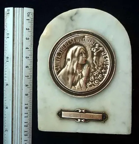 Santa Therese de l'enfant Jesus-Paul Brandt - Placa sobre Bronze-13,00 x 10,00 cm.
