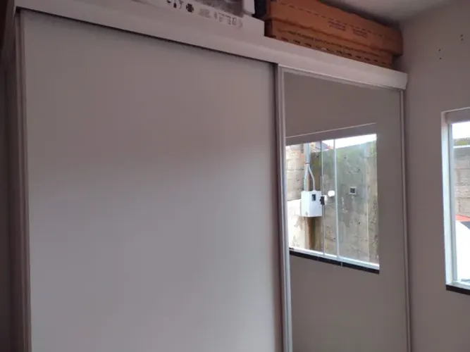 Guarda-roupa grande 2 portas