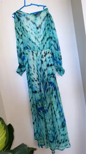 Vestido vermelho longo e Vestido Longo Estampado Azul e Verde