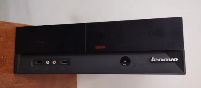 Gabinete Desktop robusto slim perfil baixo Lenovo 9169
